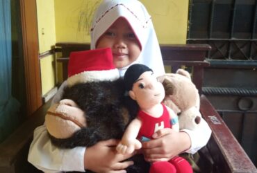 memelihara anak yatim